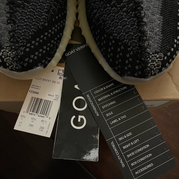 Yeezy Boost size 11 - Picture 5 of 9